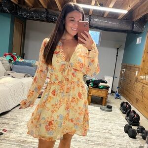 Cupshe Floral Lace-Up V-Neck Dress